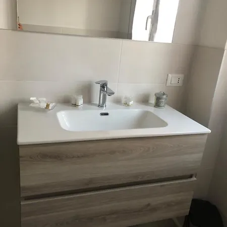 R&b Midora Modène