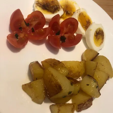 לינה וארוחת בוקר R&b Midora 4*