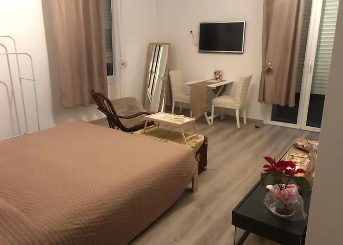 R&b Midora فندق مبيت وإفطار مودينا