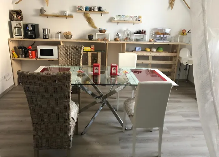 R&b Midora فندق مبيت وإفطار مودينا